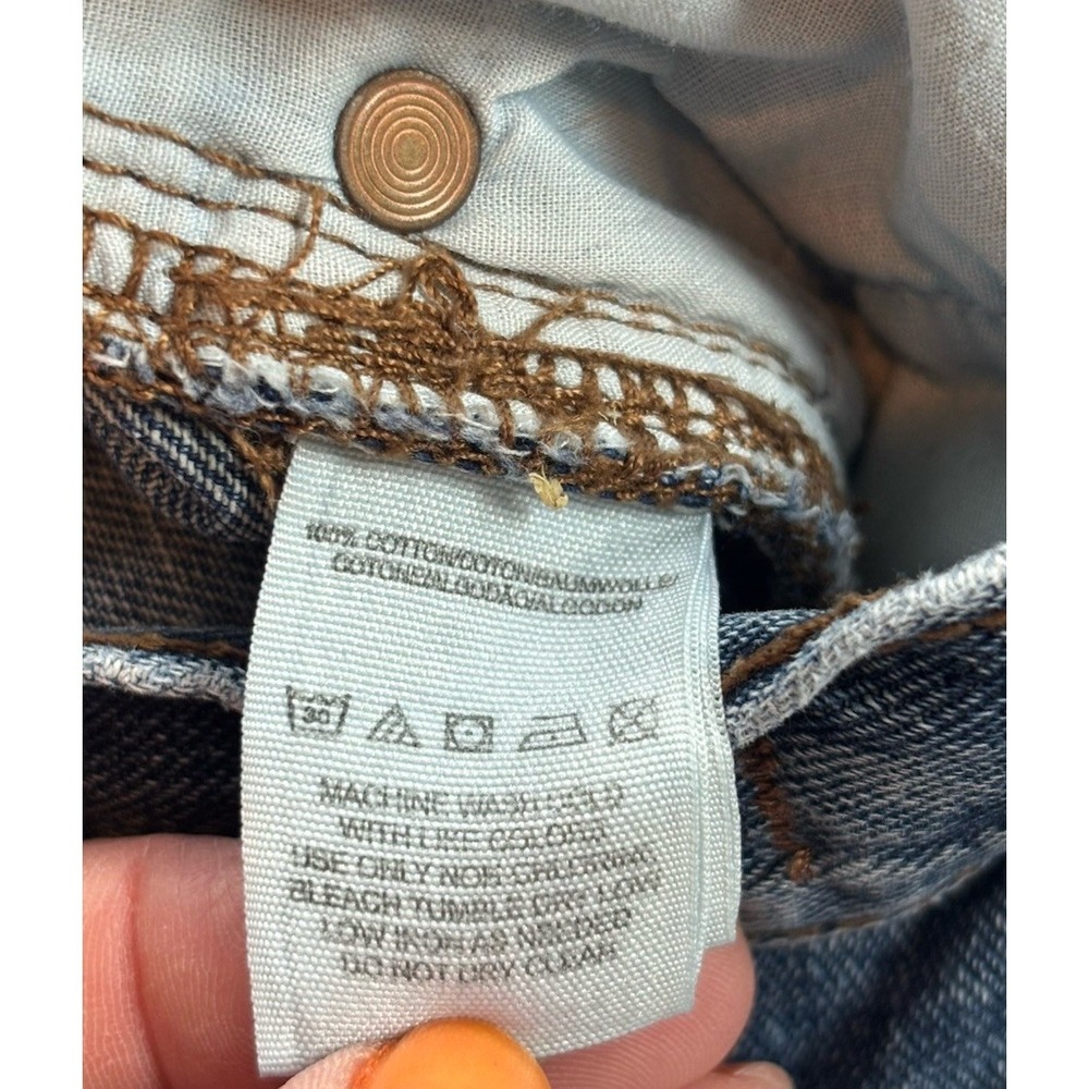FREE PEOPLE Women's Raw Hem Short Denim Shorts Size 27 Button-Fly Boho Festival - Picture 4 of 9